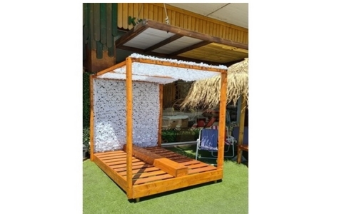 KΡΕΒΑΤΙ ΠΑΡΑΛΙΑΣ ΜΕ ΠΑΣΟ ΚΑΙ ΟΥΡΑΝΟ