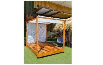 KΡΕΒΑΤΙ ΠΑΡΑΛΙΑΣ ΜΕ ΠΑΣΟ ΚΑΙ ΟΥΡΑΝΟ